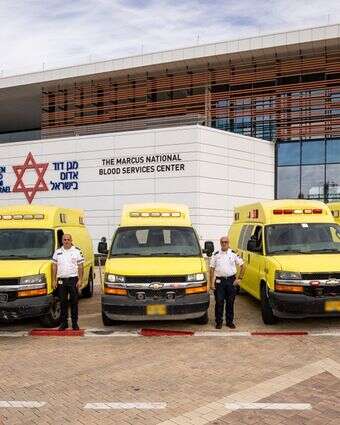 חמשת האמבולנסים | צילום: דוברות מד"א