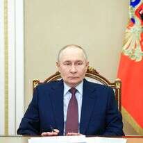 נשיא רוסיה ולדימיר פוטין עומד בראש פגישה עם חברי ממשלה באמצעות שיחת וידאו בקרמלין במוסקבה | EPA/VYACHESLAV PROKOFYEV/SPUTNIK/KREMLIN / POOL נשיא רוסיה ולדימיר פוטין עומד בראש פגישה עם חברי ממשלה באמצעות שיחת וידאו בקרמלין במוסקבה | EPA/VYACHESLAV PROKOFYEV/SPUTNIK/KREMLIN / POOL