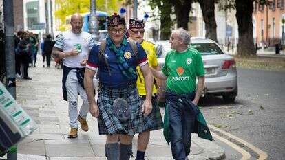 אירים ברחובות דבלין | משה שי , פלאש 90