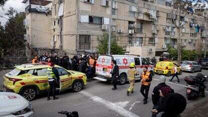 כוחות ההצלה ליד מעון התינוקות בירושלים, השבוע | חיים גולדברג, פלאש 90