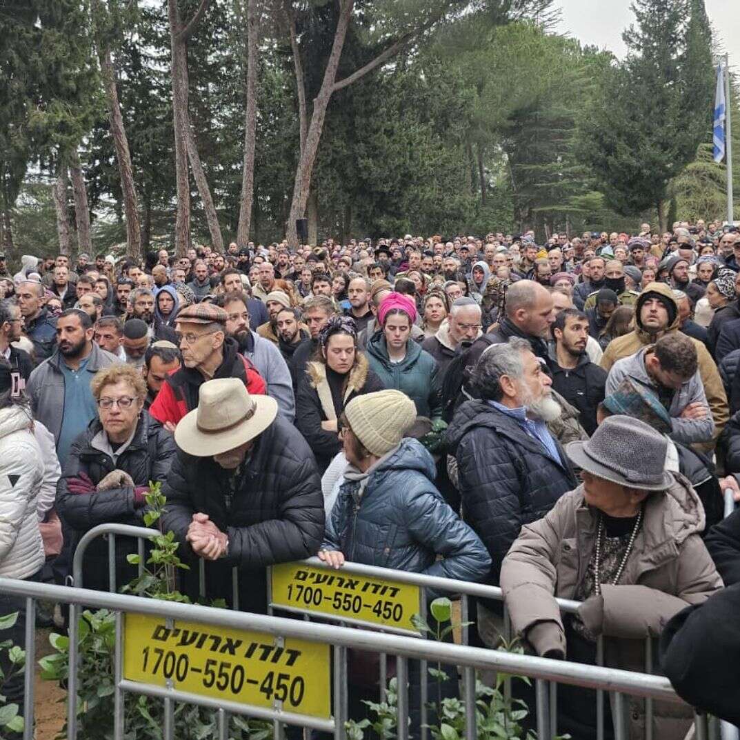 הלווייתו של עשהאל באב"ד הי"ד בהר הרצל בירושלים | דוברות בנימין