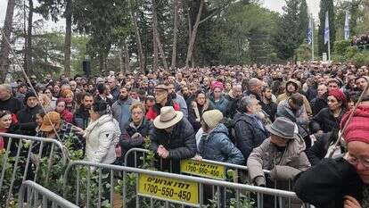 הלווייתו של עשהאל באב"ד הי"ד בהר הרצל בירושלים | דוברות בנימין