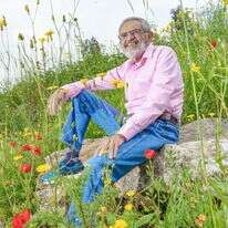 קו בר לב דף הבית | אנצ'ו גוש, ג'יני