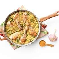 בלי סירים מיותרים: שוקי עוף בקארי עם בורגול ואפונה | אפרת ליכטנשטט