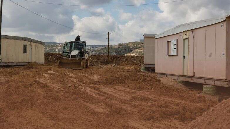 אמת ויציב | נעמה שטרן אמת ויציב | נעמה שטרן