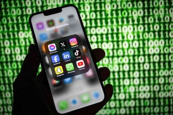 ישומי הרשתות החברתיות העיקריים בטלפון חכם | AFP