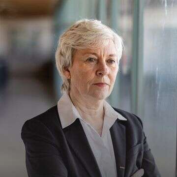 אני נותנת לאירופה חמש שנים | נעמה שטרן אני נותנת לאירופה חמש שנים | נעמה שטרן