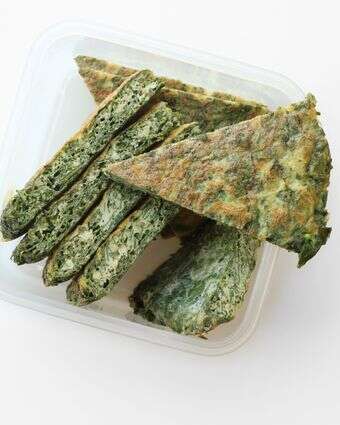 חביתה ירוקה עם גבינה לארוחת ערב קלה | אפרת ליכטנשטט