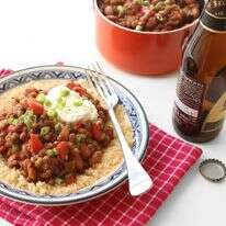 צ׳ילי צמחוני בבירה עם עדשים וקטניות | אפרת ליכטנשטט צ׳ילי צמחוני בבירה עם עדשים וקטניות | אפרת ליכטנשטט