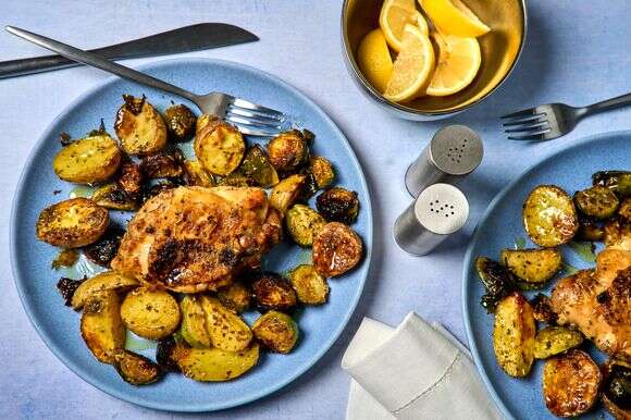 ירכי עוף בטיגון אוויר עם תפוחי אדמה | פגי קורמרי עבור הוושינגטון פוסט