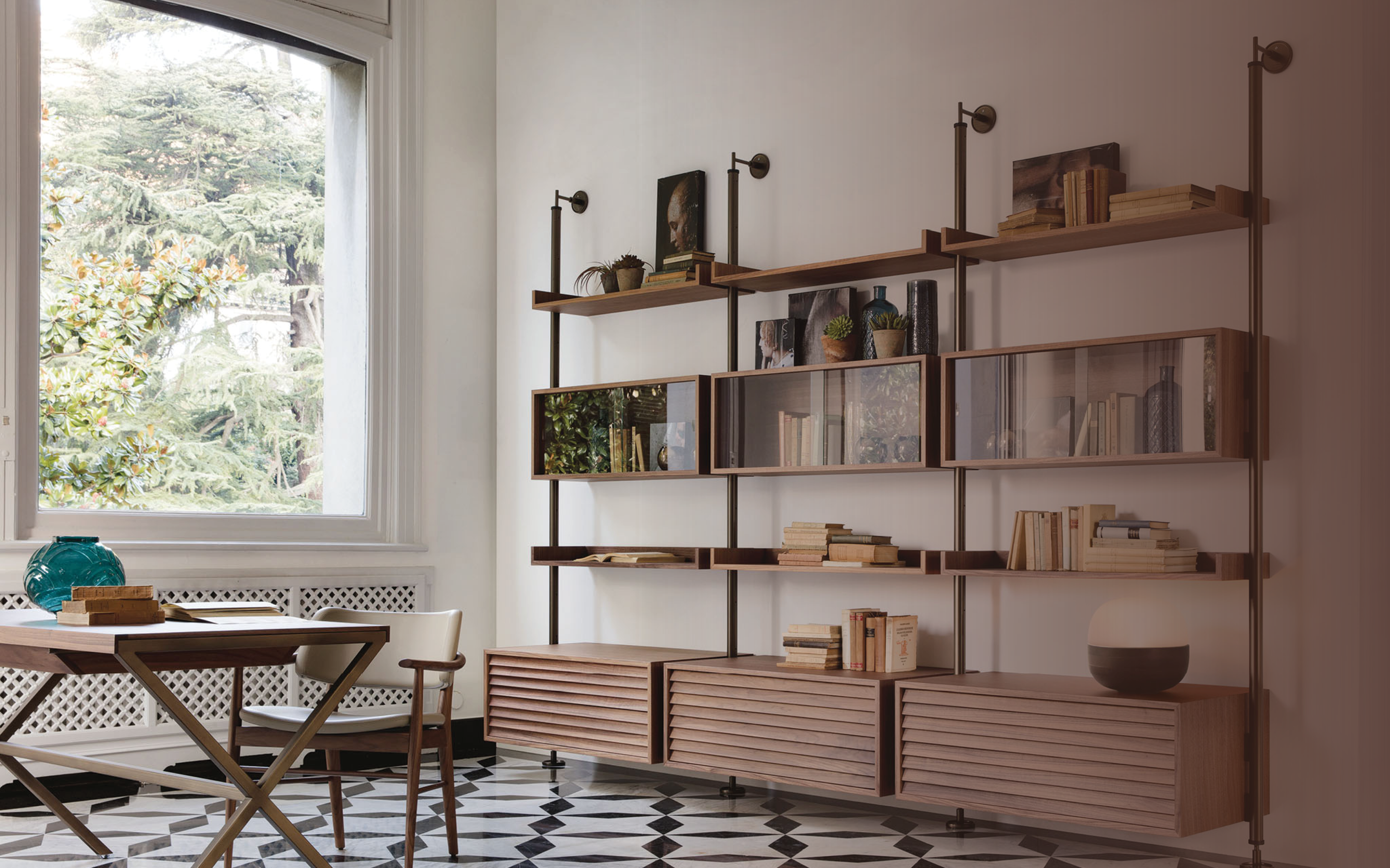 מקסימליסטי | יחצ חו"ל, Porada