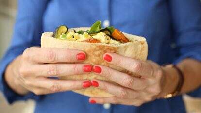 פיתה מקושקשת | אפרת ליכטנשטט