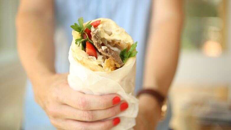 פיתה עם סטייק צרוב: ארוחת בשר מושלמת לאמצע השבוע | אפרת ליכטנשטט