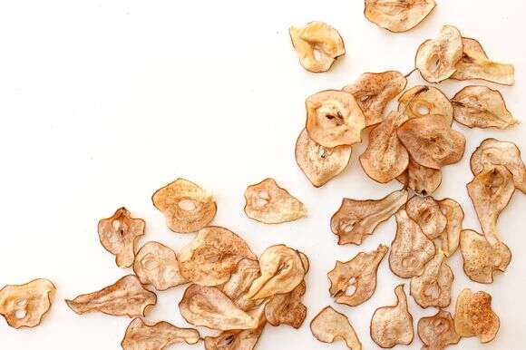 צ׳יפס אגסים בתנור: החטיף הבריא שילדים מחסלים | אפרת ליכטנשטט