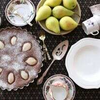 עוגת שוקולד ואגסים ללא גלוטן | אפרת ליכטנשטט