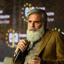 "אני מנסה להבין מה מביא אדם לשנוא, ואיך יכול להיות שהדעות הקדומות האלה נשארו פעילות לאורך ההיסטוריה". מטסון | יואב דודקביץ'