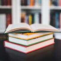 ספרים אילוסטרציה | שאטרסטוק