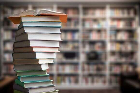 ספרים אילוסטרציה | שאטרסטוק