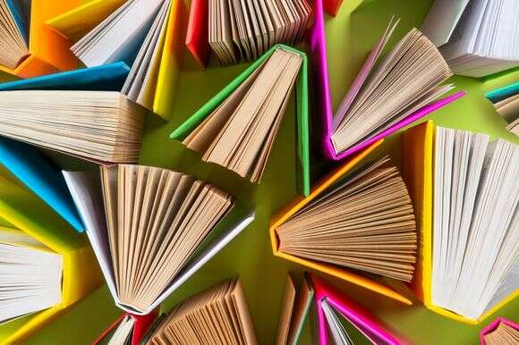 ספרים אילוסטרציה | שאטרסטוק