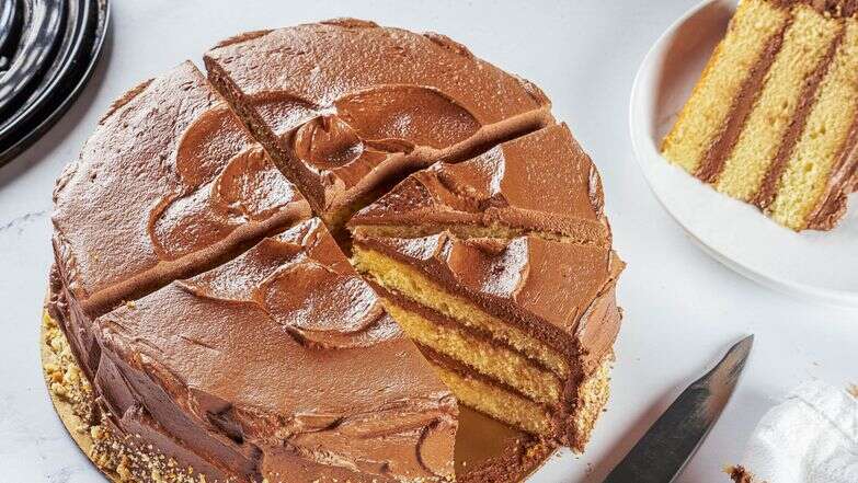 איך לחתוך עוגה כמו מקצוען | ריי לופז // הוושינגטון פוסט