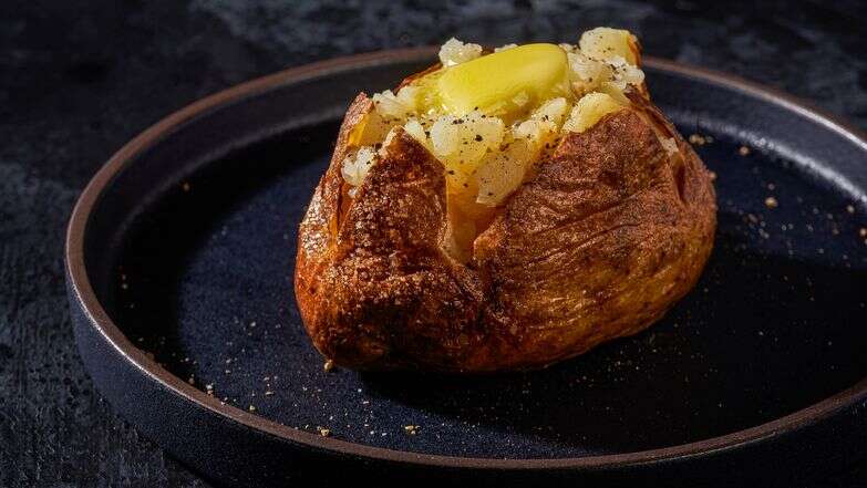 תפוח אדמה בסיר טיגון ללא שמן | ריי לופז, עיצוב אוכל מאת ליסה צ'רקסקי עבור הוושינגטון פוסט