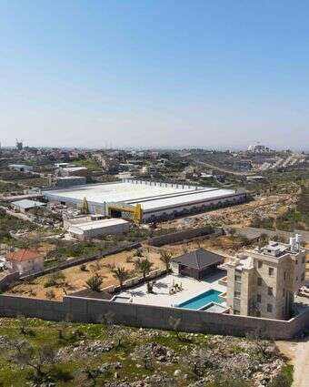 ב־2021 נהרסו 19 אחוזים מהמבנים הבלתי חוקיים, וב־2024 - 68 אחוזים. מתחם פלסטיני בלתי חוקי | לירון מולדובן