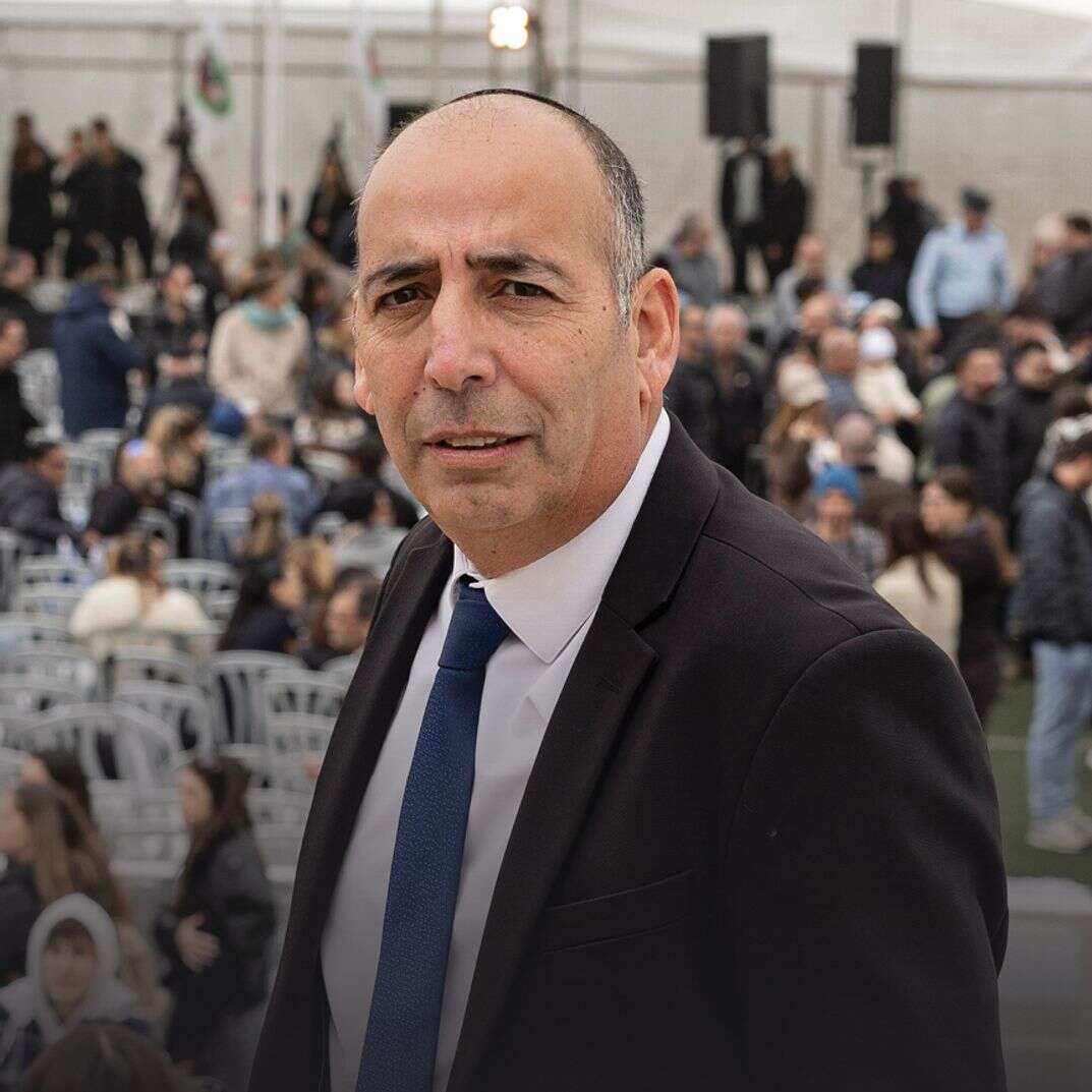 תם ולא נשלם | נעמה שטרן