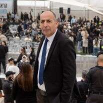 תם ולא נשלם דף הבית | נעמה שטרן