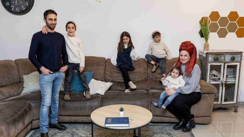 משפחת נסימיאן, דולב | נעמה שטרן