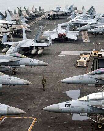 נושאת המטוסים האמריקנית "אברהם לינקולן" | איי.אף.פי