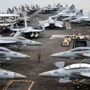 נושאת המטוסים האמריקנית "אברהם לינקולן" | איי.אף.פי