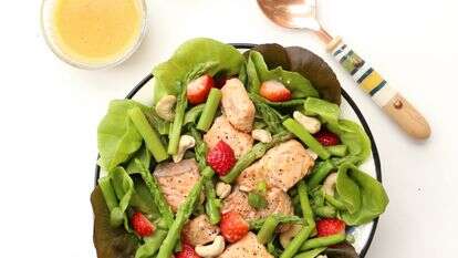 הסלט החגיגי שתמיד גונב את ההצגה | אפרת ליכטנשטט