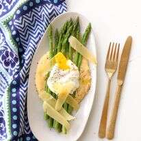 אספרגוס על פולנטה רכה עם ביצה עלומה | אפרת ליכטנשטט