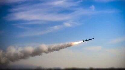 "איום הטילים והזווית הסינית": האם מערכות ההנחיה של טהראן השתדרגו? טיל של חיל הים של משמרות המהפכה | EPA