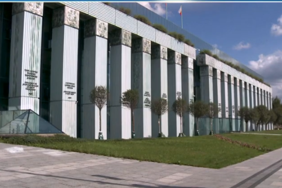 בית משפט העליון של פולין | צילום מסך מיוטיוב בית משפט העליון של פולין | צילום מסך מיוטיוב