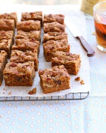 קוביות אנרגיה עם תמרים ואגוזים לכל שעה ביום | אפרת ליכטנשטט קוביות אנרגיה עם תמרים ואגוזים לכל שעה ביום | אפרת ליכטנשטט