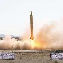 איום הטילים האיראני על ישראל ונושאות המטוסים של ארה"ב בגיבוי טכנולוגיה סינית. שיגור טיל שיהאב 3 איראני | EPA