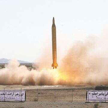 איום הטילים האיראני על ישראל ונושאות המטוסים של ארה"ב בגיבוי טכנולוגיה סינית. שיגור טיל שיהאב 3 איראני | EPA