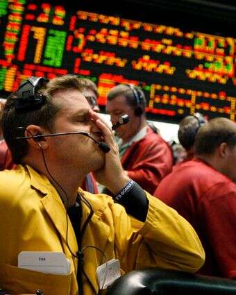 עובדים בבורסה בניו יורק ב-16 בספטמבר יום לאחר נפילת הבורסה | AP
