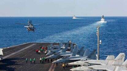 נושאת המטוסים לינקולן | AP