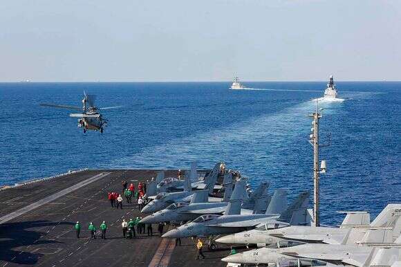 נושאת המטוסים לינקולן | AP