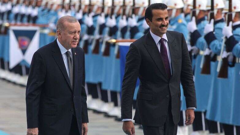 נשיא טורקיה ארדואן משמאל, ואמיר קטאר תמים בן חמד אל-ת'אני, אתמול | AP