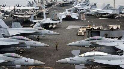 נושאת המטוסים לינקולן | AP