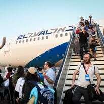 עולים חדשים מצפון אמריקה מגיעים ב"טיסת עלייה" מיוחדת מטעם ארגון נפש בנפש | פלאש 90