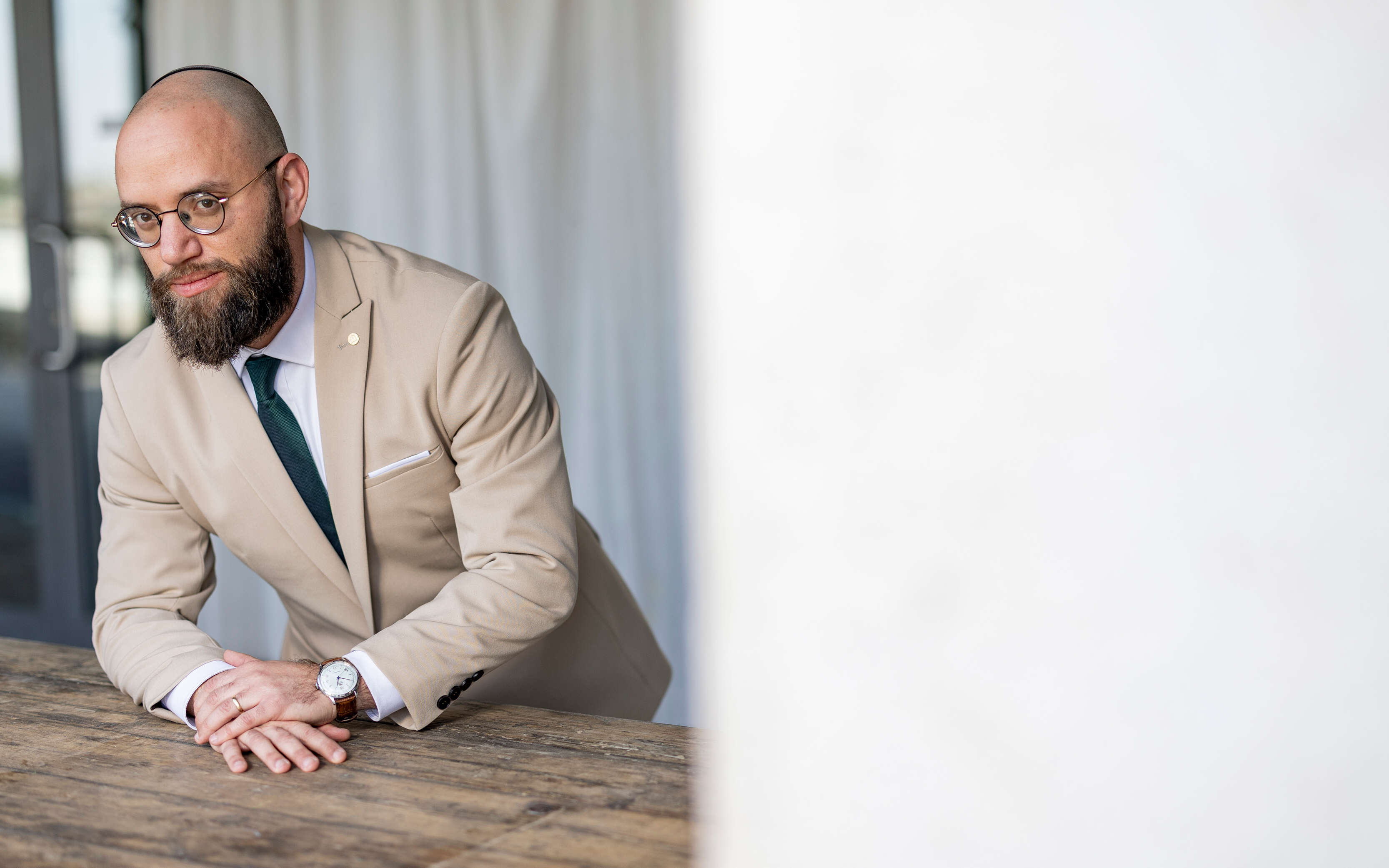 דוד נגד גלי | נעמה שטרן