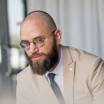 דוד נגד גלי | נעמה שטרן