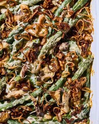 קדרת שעועית ירוקה עם בצלי שאלוט – שדרוג לקלאסיקה | מרווין ג'וזף/הוושינגטון פוסט; עיצוב אוכל מאת ליסה צ'רקסקי