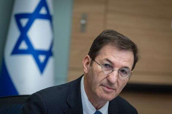 ביסמוט | יונתן זינדל, פלאש 90