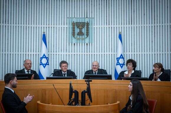 מימין לשמאל: וילנר, ברק־ארז, אלרון, עמית וסולברג | יונתן זינדל, פלאש 90