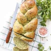 חלת כוסברה | אפרת ליכטנשטט